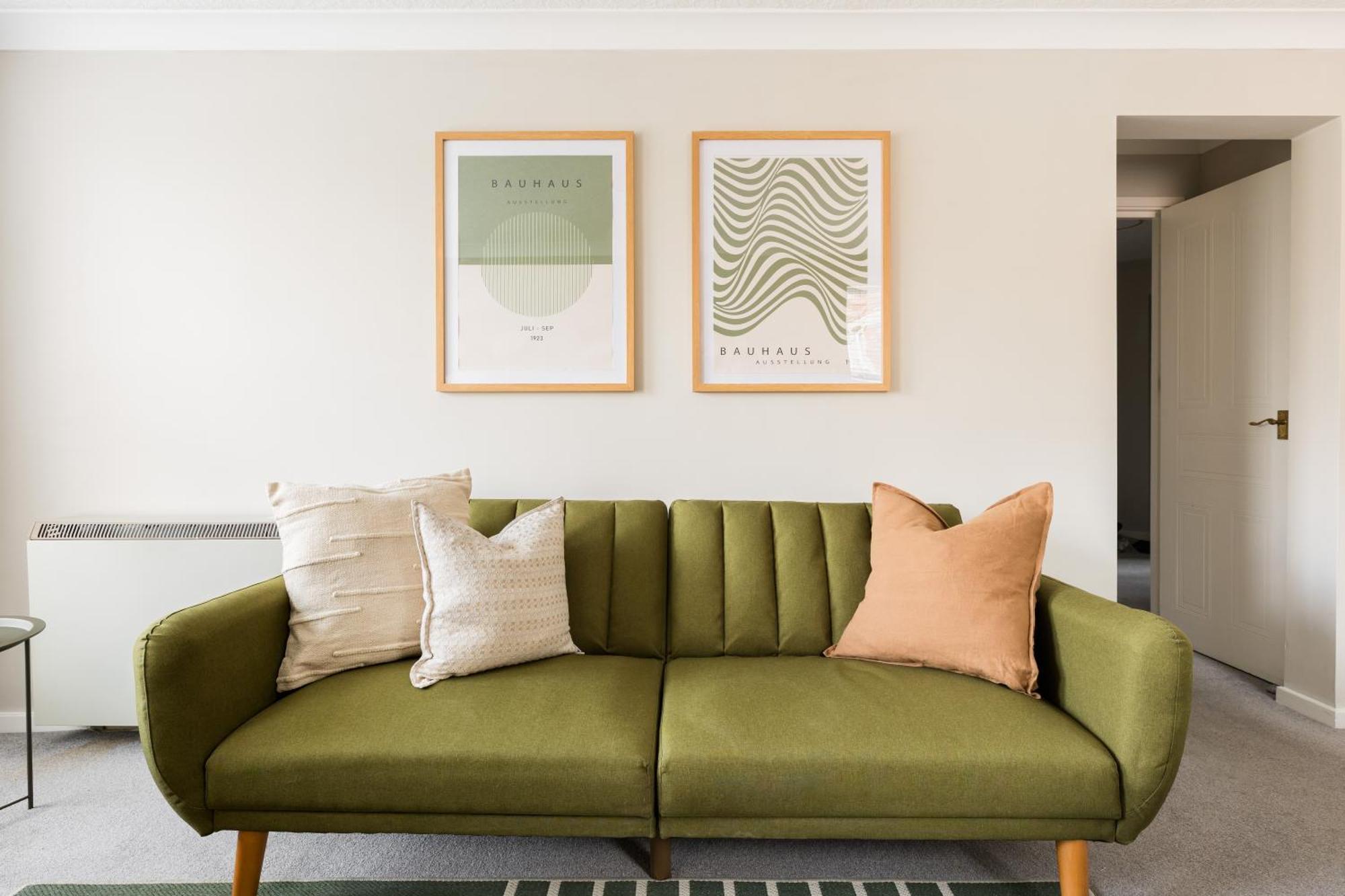 Modern 2-bedroom With Free Parking In Leamington Spa