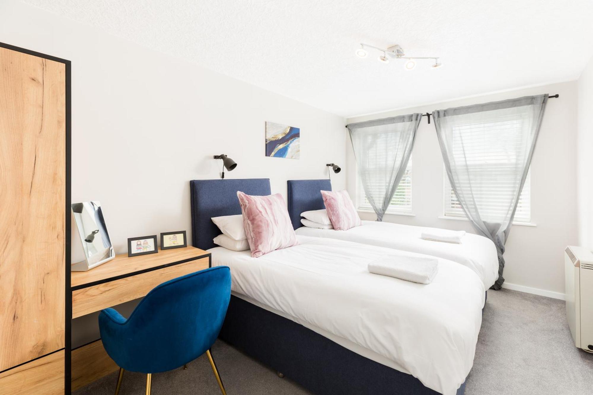 Appartamento Modern 2-bedroom With Free Parking In
