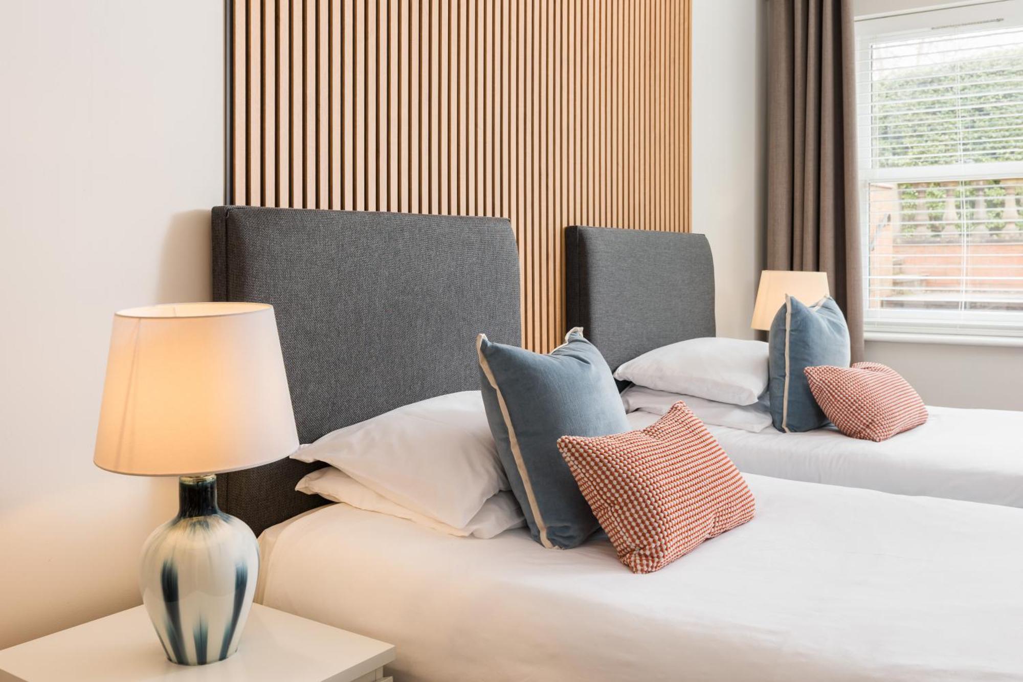 Modern 2-bedroom With Free Parking In Appartement *