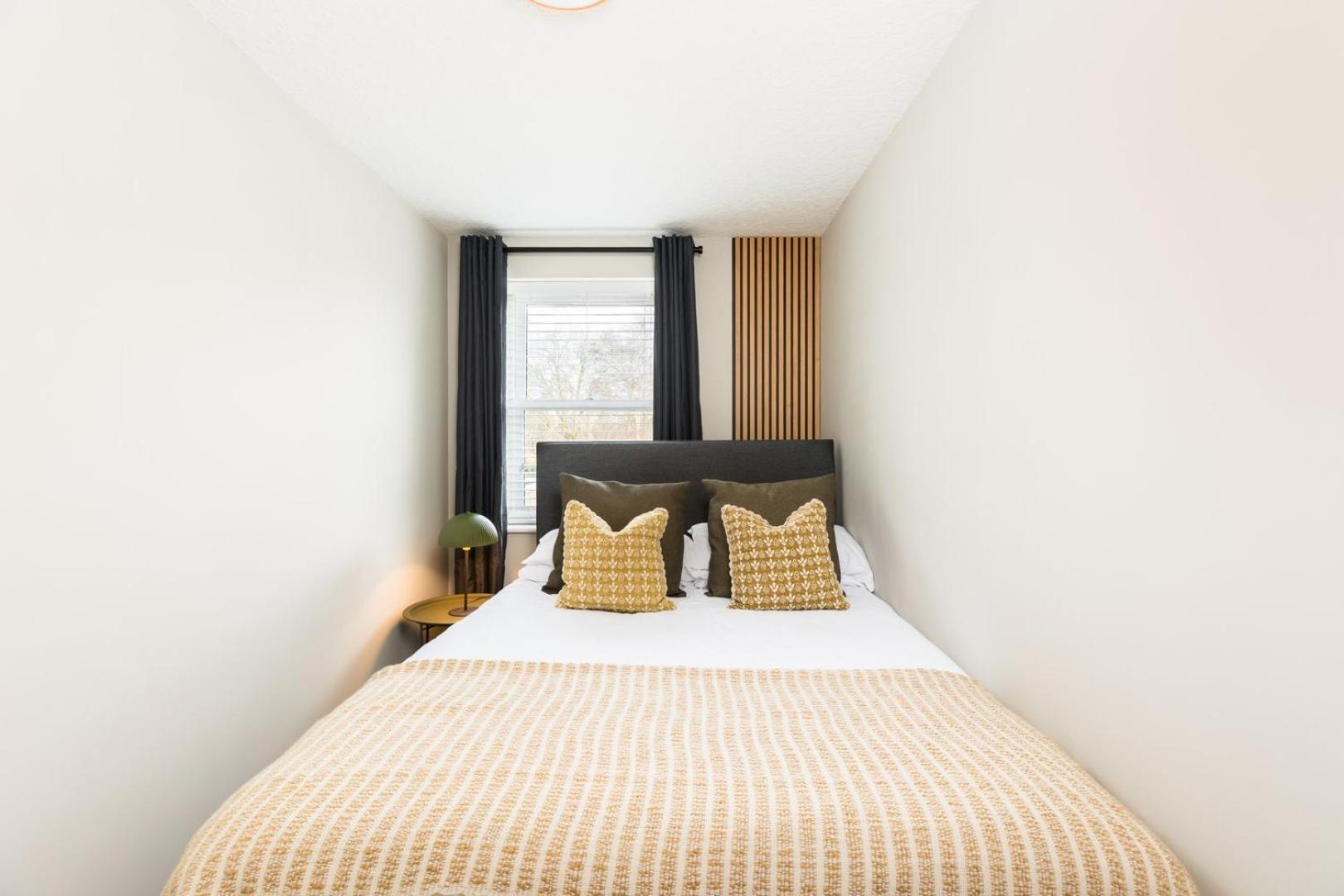 Appartamento Modern 2-bedroom With Free Parking In *