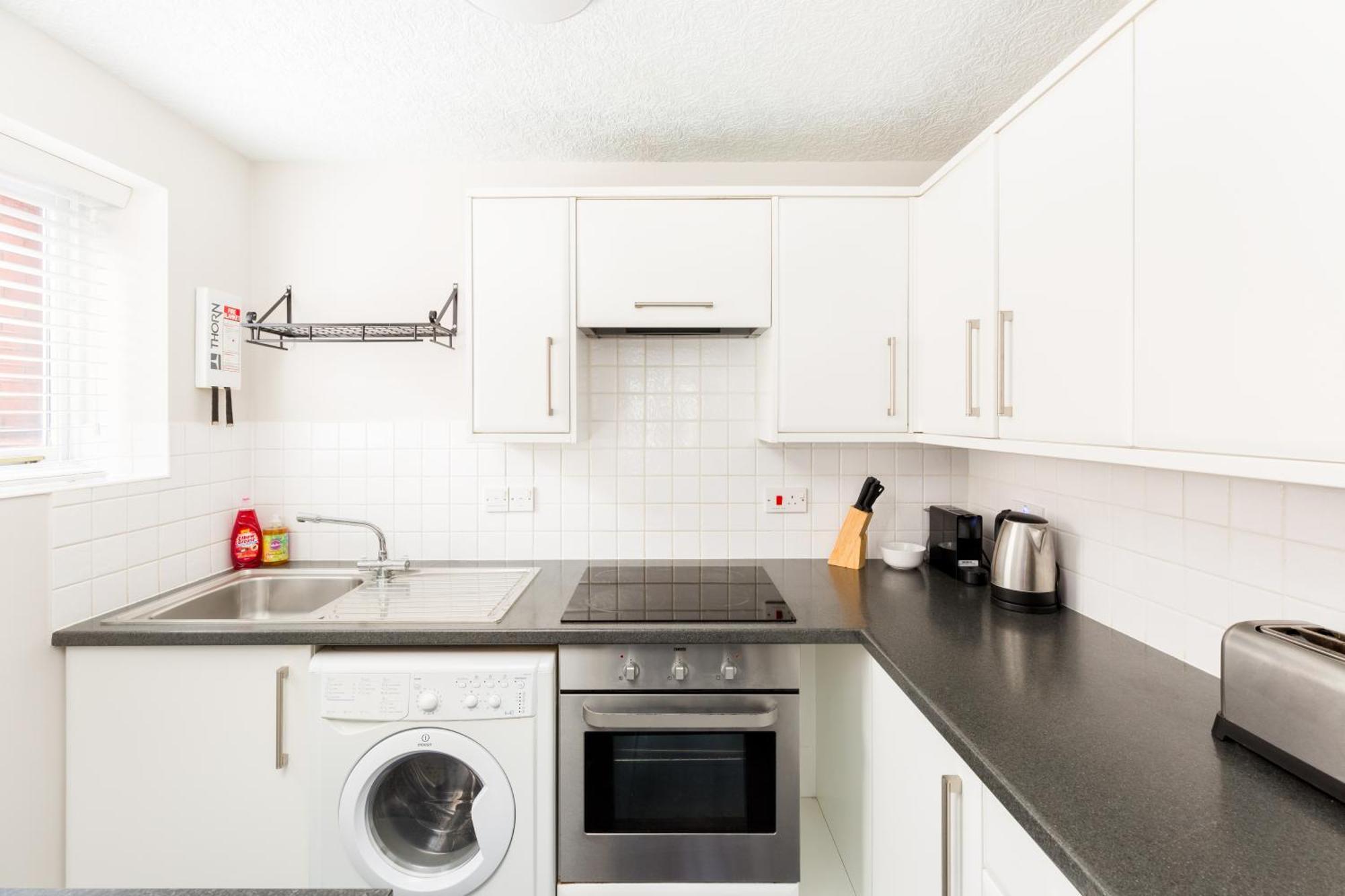 Modern 2-bedroom With Free Parking In *
