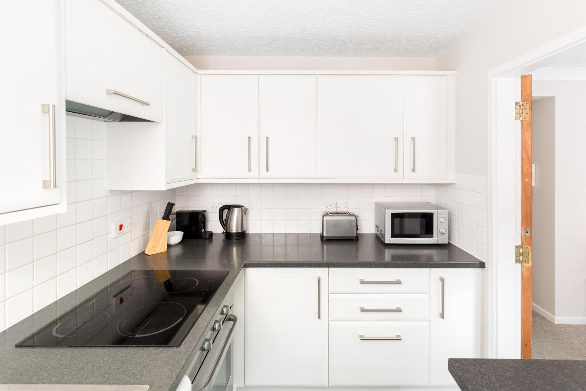 Modern 2-bedroom With Free Parking In Leamington Spa