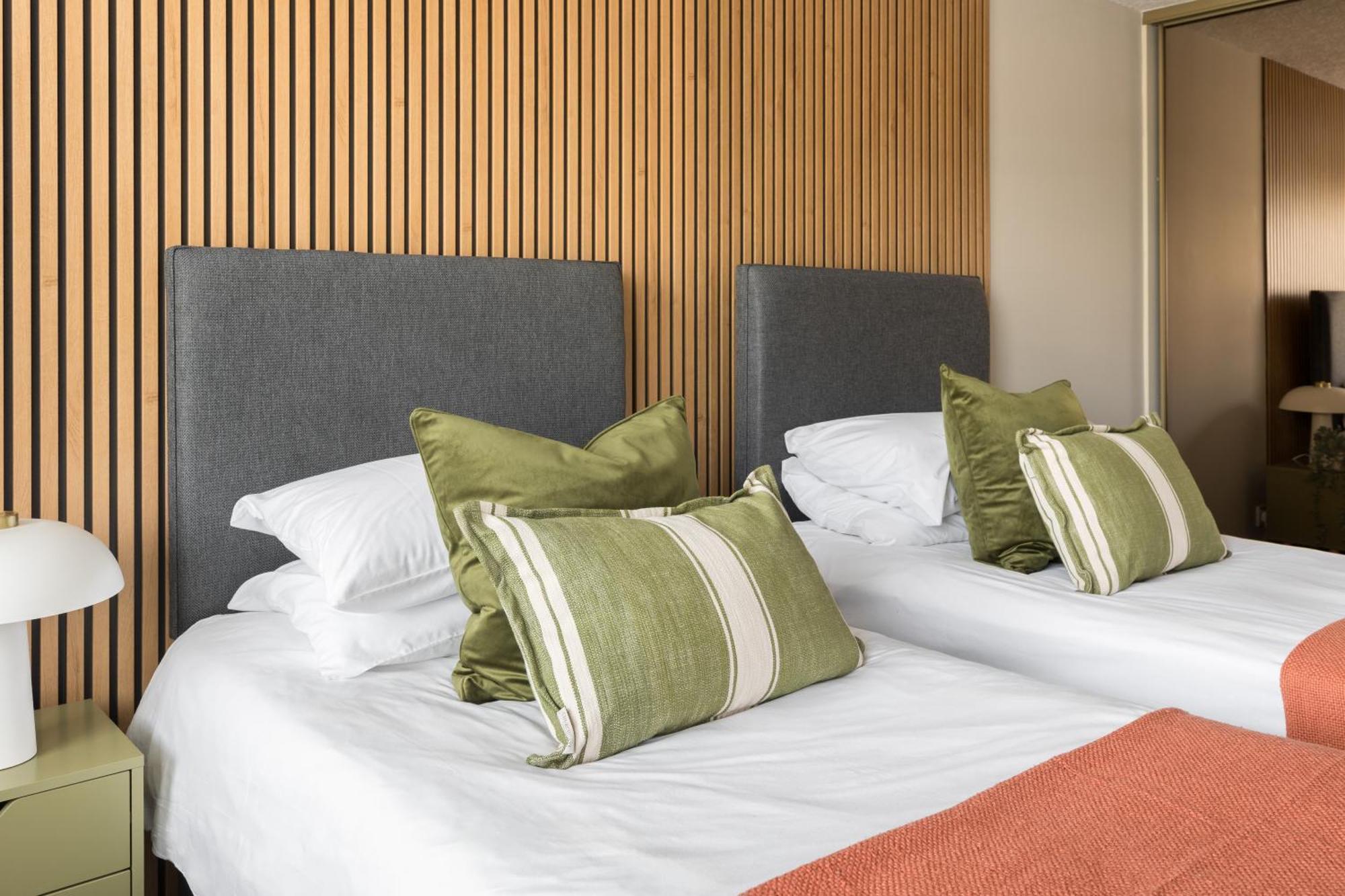 Modern 2-bedroom With Free Parking In Appartamento