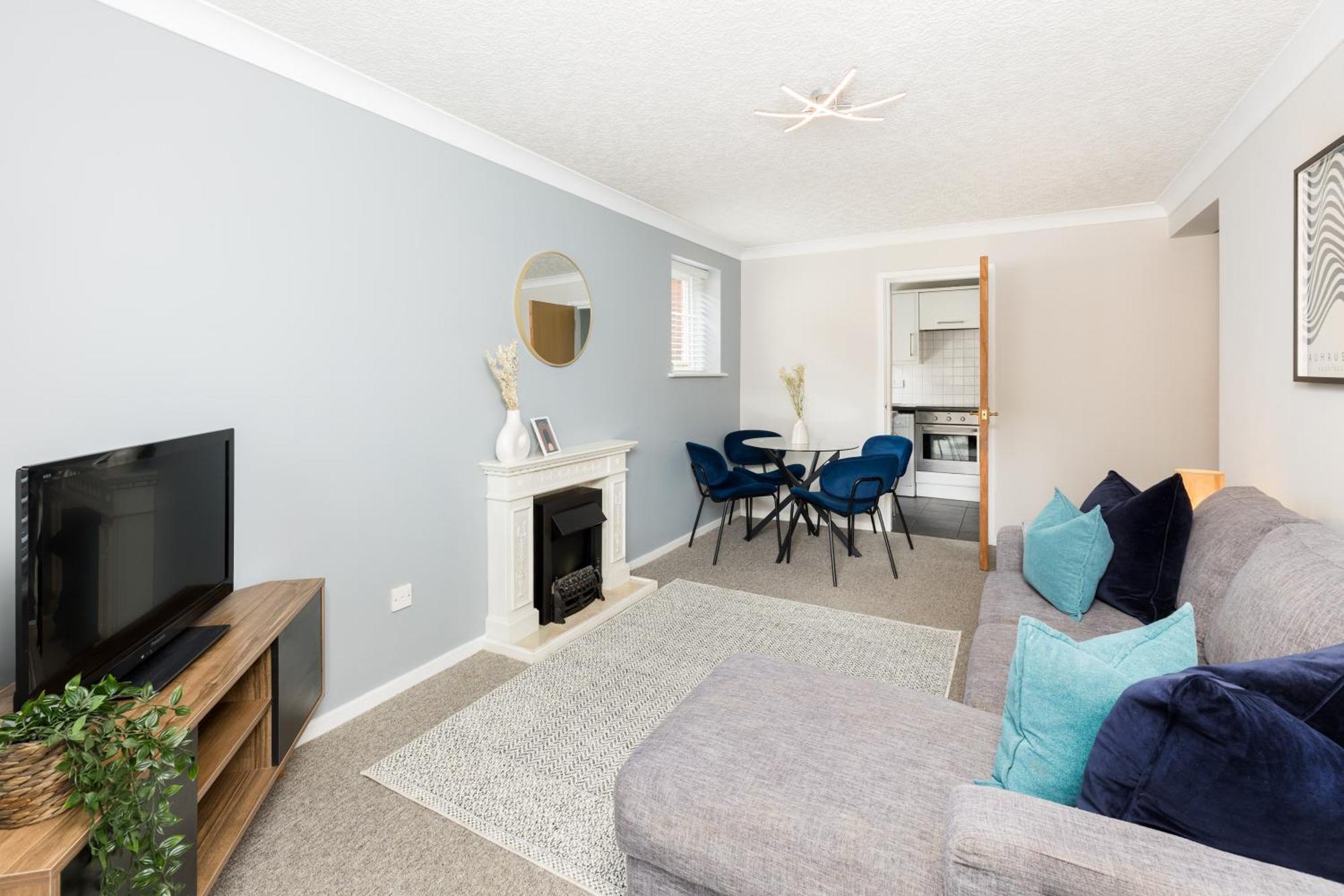 Appartamento Modern 2-bedroom With Free Parking In