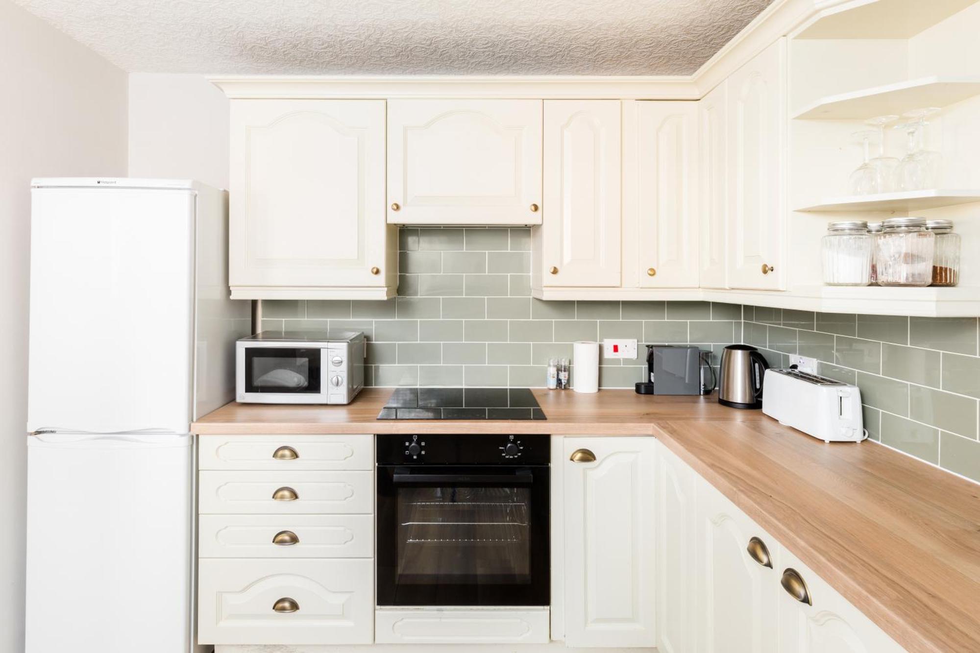 Modern 2-bedroom With Free Parking In *