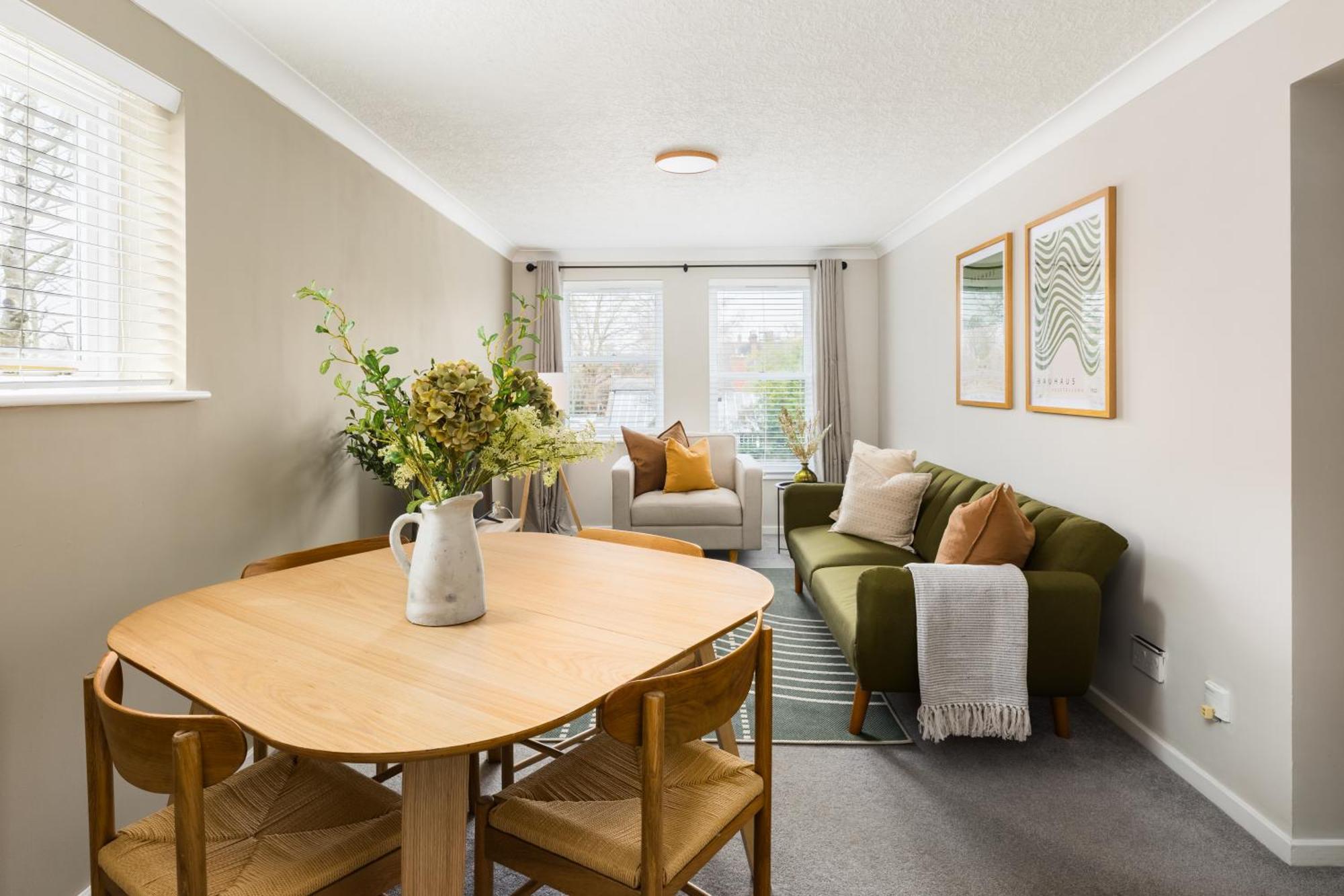 Modern 2-bedroom With Free Parking In * Leamington Spa