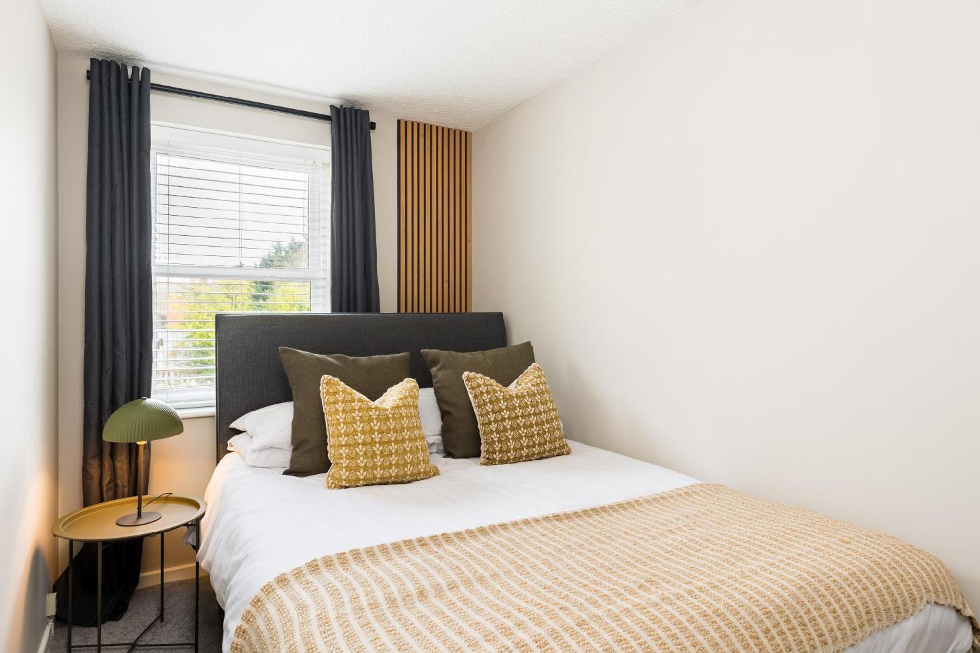 Modern 2-bedroom With Free Parking In