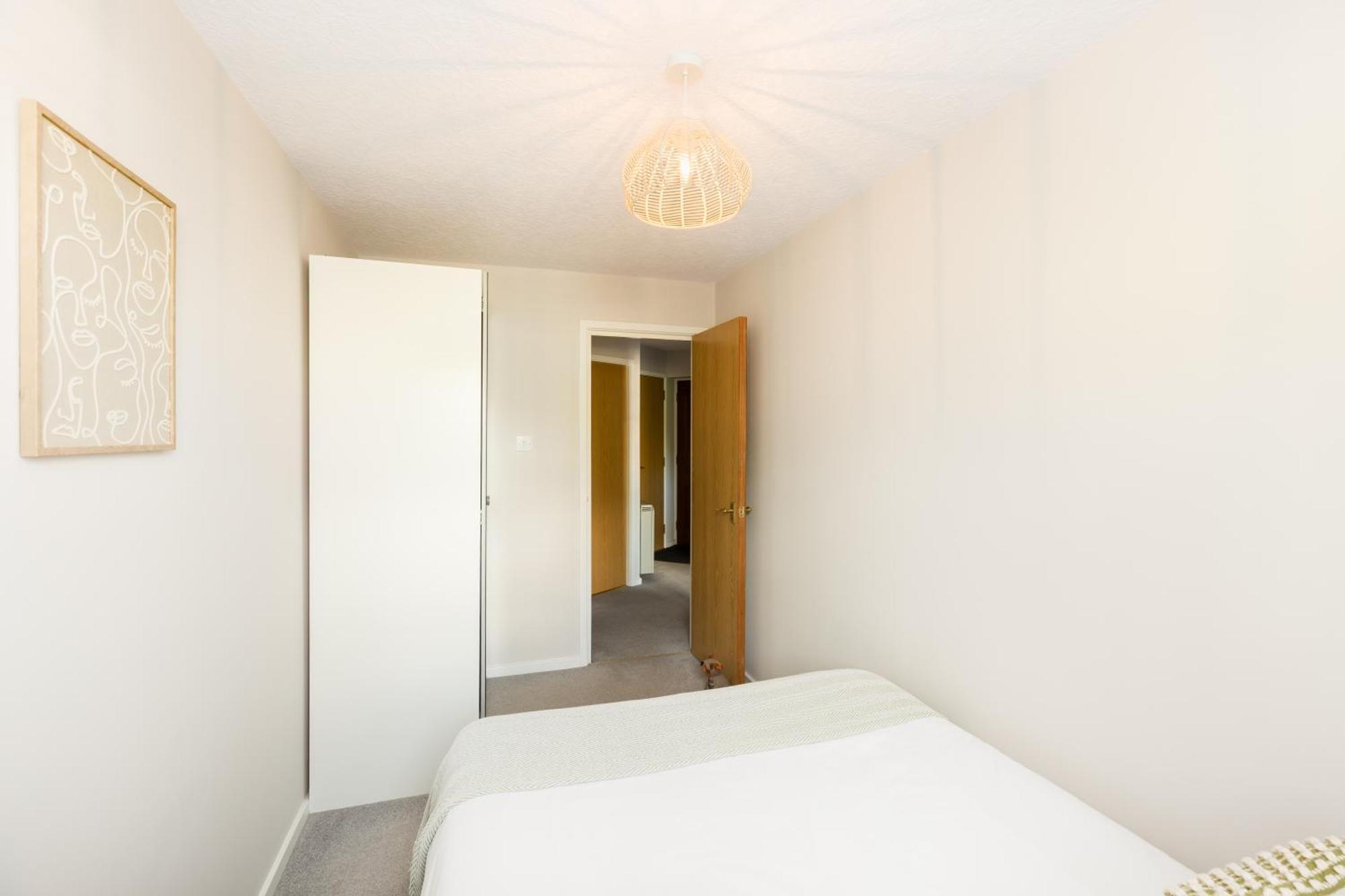 Modern 2-bedroom With Free Parking In * Leamington Spa